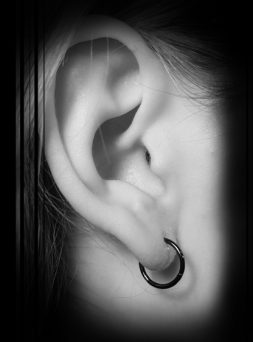 earlobe piercing